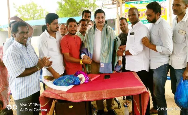 Kerala IGP Laxman Nayak, Who Visited the Bhagyanagar Tanda - Sakshi