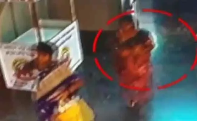 Baby Kidnapped From Nellore Government Hospital - Sakshi