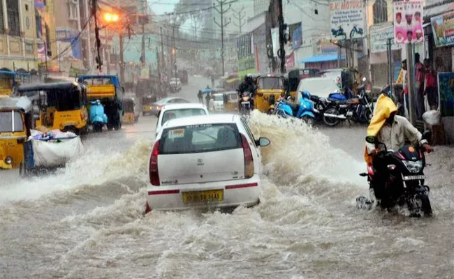 Drainage System Works Pending in Hyderabad - Sakshi