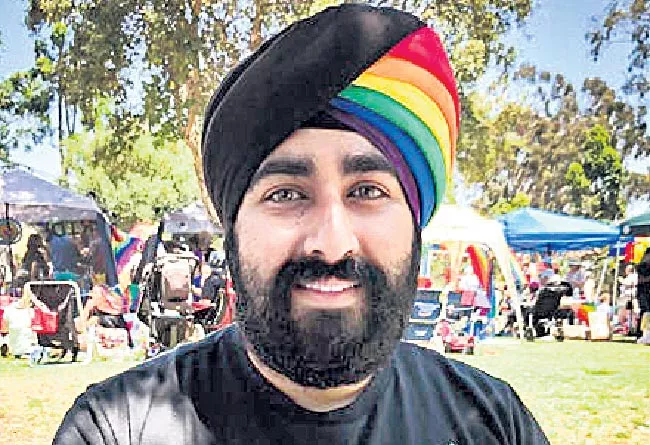 Sikh man rainbow turban impresses Barack Obama - Sakshi