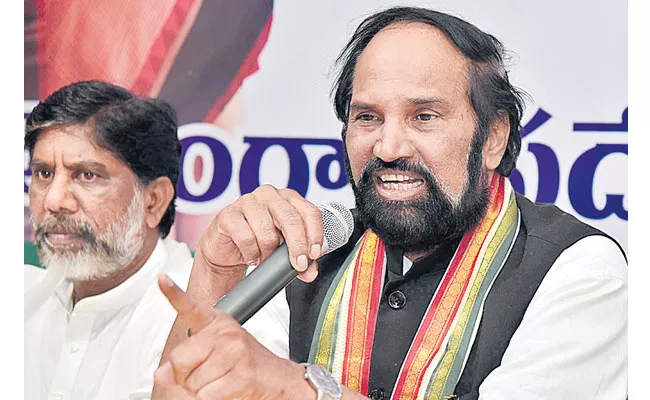 TPCC Chief Utham Kumar Reddy And Bhatti Vikramarka Fire On KCR In Hyderabad - Sakshi