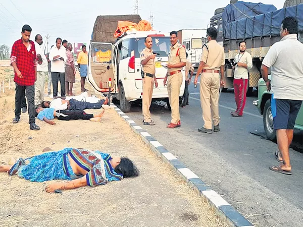 Six People Killed in Worst Road Accident in Chittoor district - Sakshi