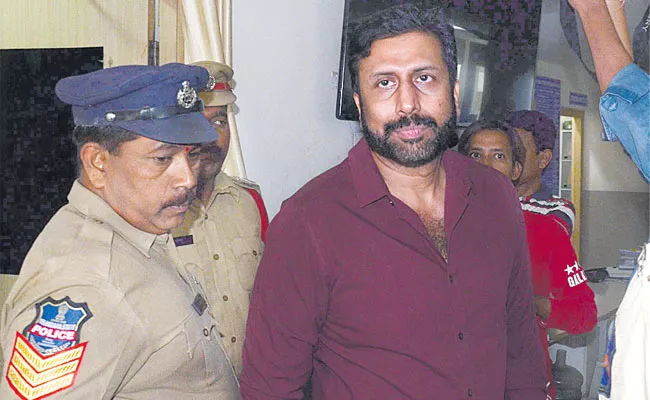 There Is Chance Of Arrest of Ravi Prakash Today By Cyberabad Police - Sakshi