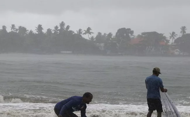 South West Monsoon Touches Kerala Today - Sakshi