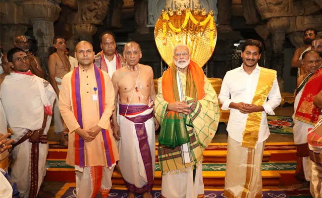 PM Narendra Modi, CM YS Jagan Mohan Reddy Tirumala Tour - Sakshi