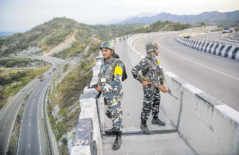 First Batch of Pilgrims Leaves for Amarnath Yatra Amid Tight Security Arrangements - Sakshi