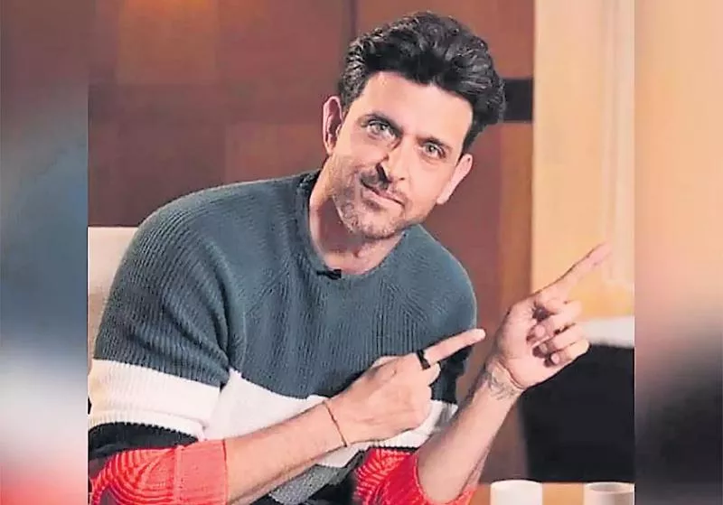 Hrithik Roshan, Deepika Padukone to come together for remake of Satte Pe Satta - Sakshi