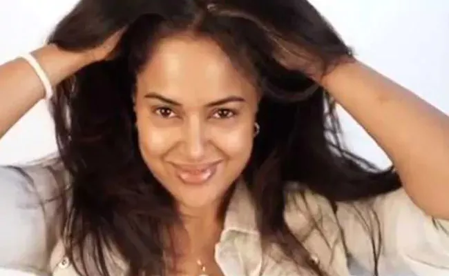 Actress Sameera Reddy Post A Video In Instagram - Sakshi