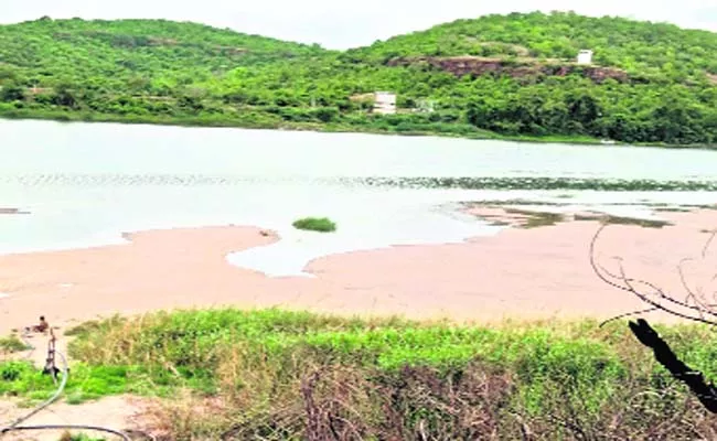 TRS Activists are Preparing to Welcome Godavari Water Coming Through the Kaleshwaram Project - Sakshi