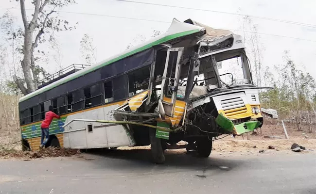 RTC Bus Accident In Prakasam - Sakshi