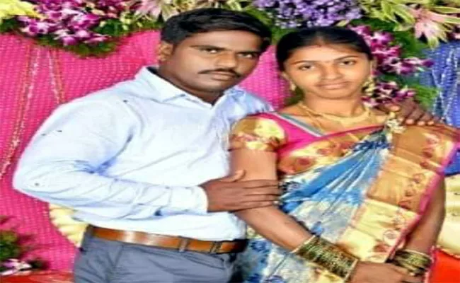 Wife Attempts Suicide For Husband harassment In Ramagundam - Sakshi