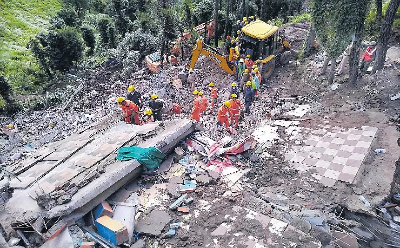 14 Killed In Building Collapse After Heavy Rain In Himachal Solan - Sakshi