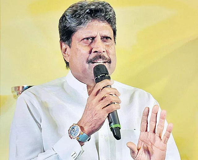 Panel Led By Kapil Dev to Pick Head Coach And National Selectors - Sakshi