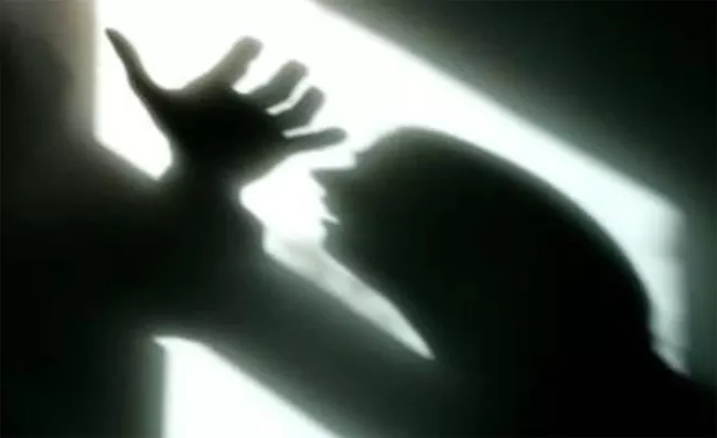 TDP Activist Tried To Attempt Rape On Women In Anantapur - Sakshi