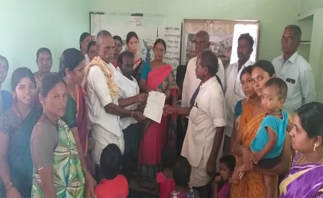 Thadiparthi Gram Panchayat Resolution to Expel Those who Harass Women - Sakshi