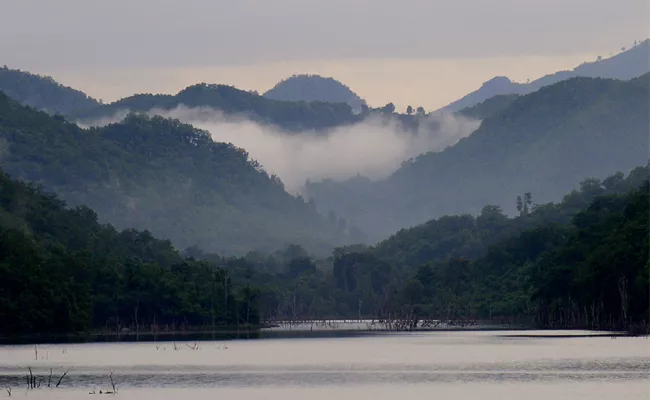  Pleasant View Cloud Touches Green Hills In East Godavari - Sakshi