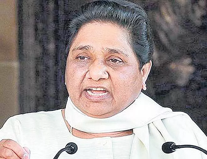 IT dept attaches benami property of Mayawati's brother worth Rs 400 cr - Sakshi