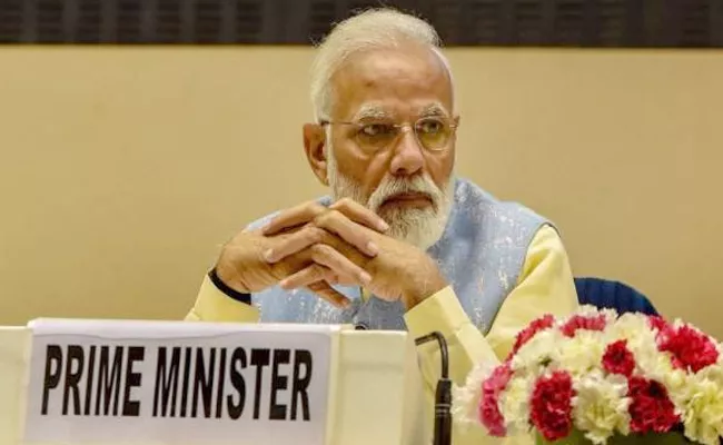 PM Modi Pulls up Truant MPs at BJP Meet - Sakshi