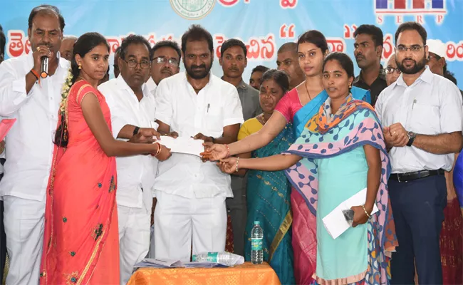 Minister Srinivas Goud Attended the Pension Distribution Program in Gadwal - Sakshi