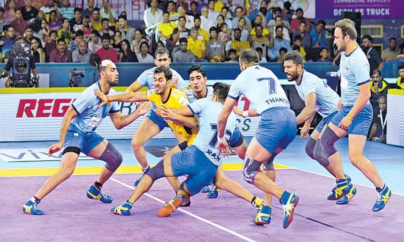 Tamil Thalaivas beat Telugu Titans - Sakshi