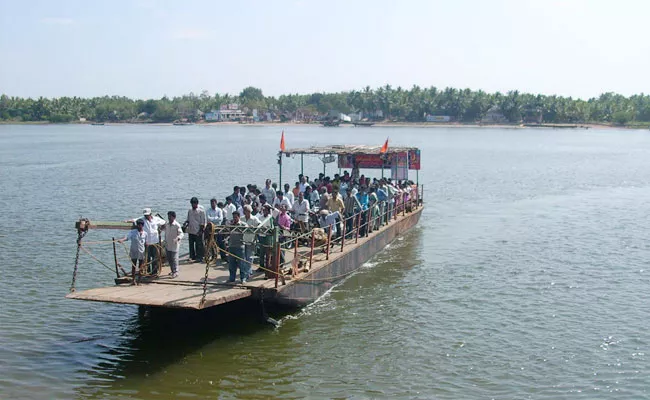 Bridge Acroos Vasista Godavari In West Godavari - Sakshi