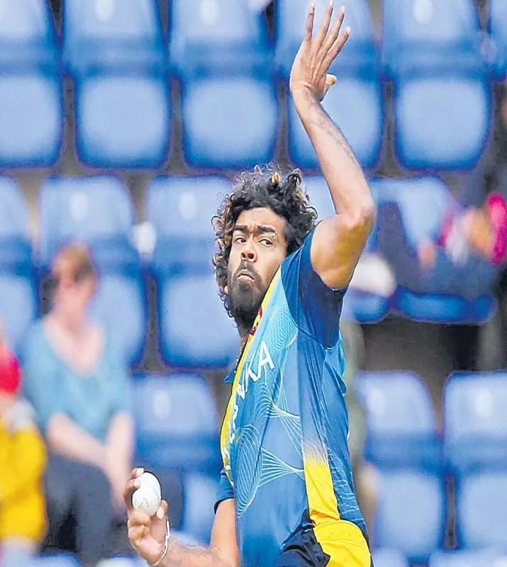 Sri Lanka's Malinga to quit ODIs after first Bangladesh match - Sakshi