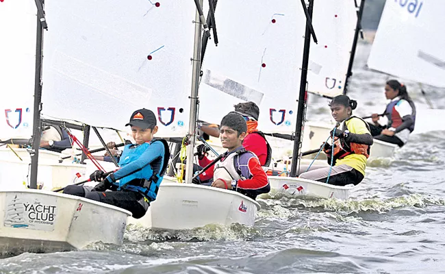 Vijay Kumar Leads In Sailing Championship - Sakshi