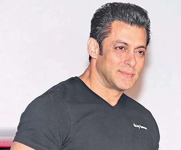 Salman Khan's Typically-Salman Reply To Question On Wedding - Sakshi