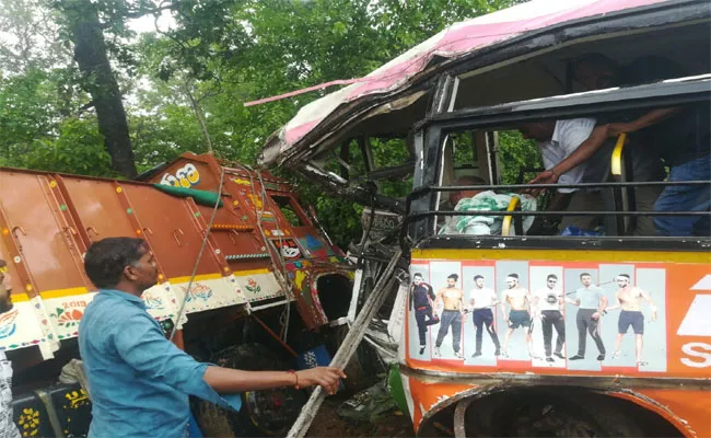 RTC Bus Hit The Lorry In Mahadevpur, Bhupalpally - Sakshi