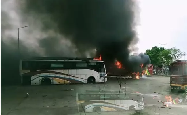 Two Private Buses Were Destroyed Fire In Koyambedu - Sakshi