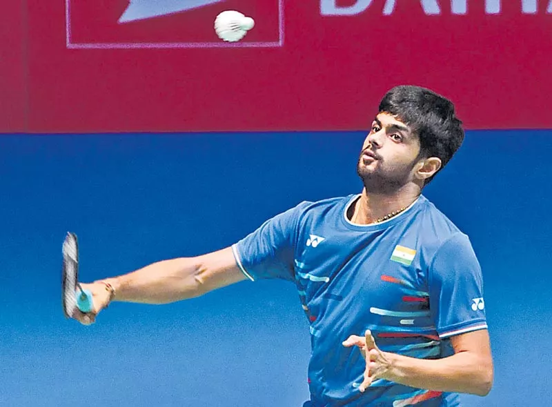 Sai Praneeth ousted after semi-final defeat to Kento Momota - Sakshi