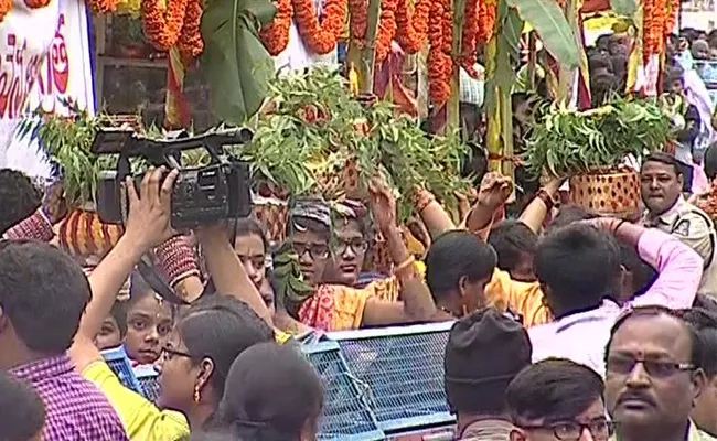 Bonalu Celebrations in Old City - Sakshi