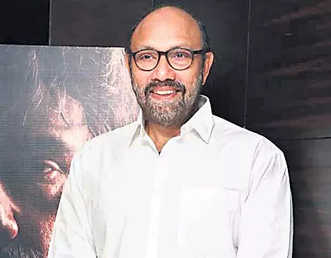 Sathyaraj mind-boggling performance Theerpugal Virkkapadum - Sakshi