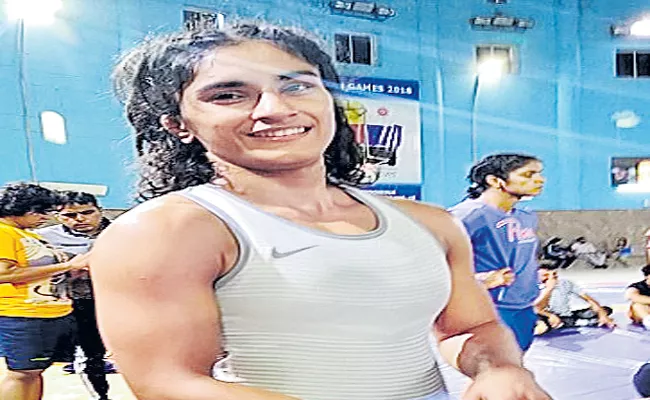 Vinesh Phogat Qualify World Wrestling Championship - Sakshi