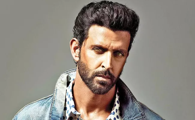 Case Filed Against Actor Hrithik Roshan At KPHB Police Station Hyderabad - Sakshi