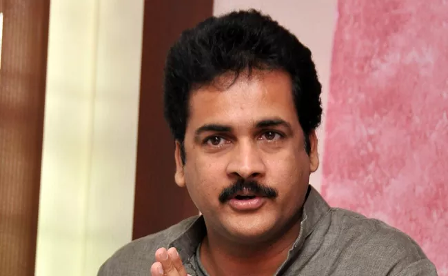 Cyberabad police arrested Actor Sivaji - Sakshi