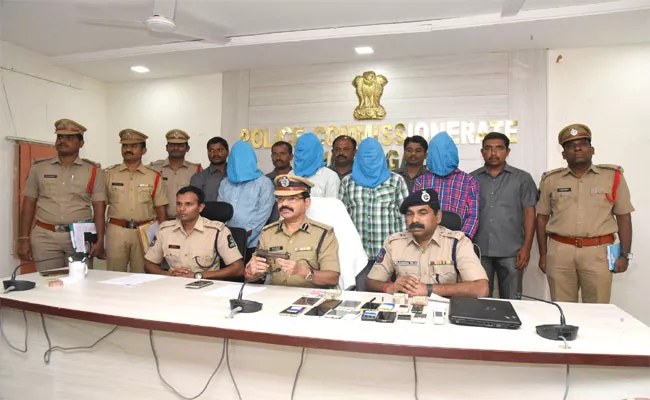 Fake Maoists Arrested In Warangal - Sakshi