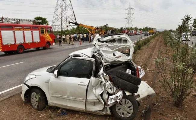 Road Accidents In Nalgonda District - Sakshi