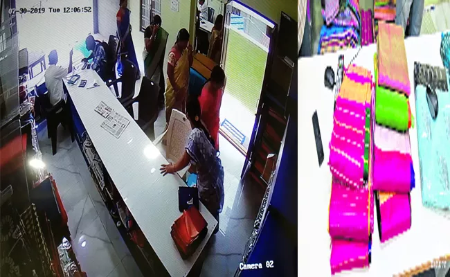 Sarees Robbery In Guntur - Sakshi