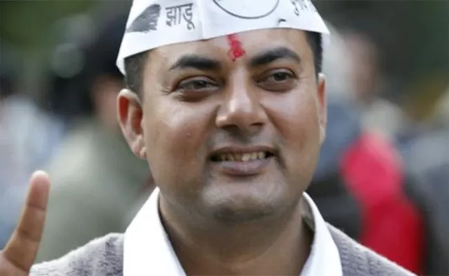 AAP MLA  SomDutt Gets  Six Months Jail For Assault In Delhi - Sakshi