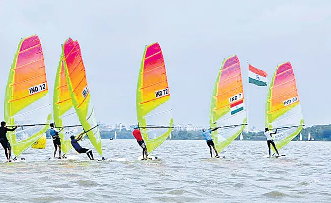  Harpreet Singh Leads in Second Day Of Sailing - Sakshi