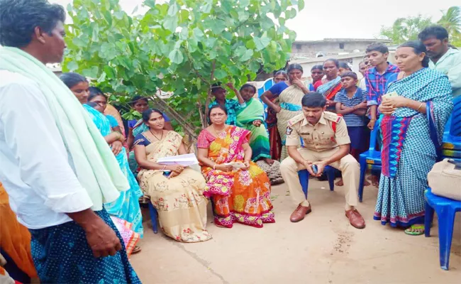 Police Prevent Child Marriage In Ballikurava Prakasam - Sakshi