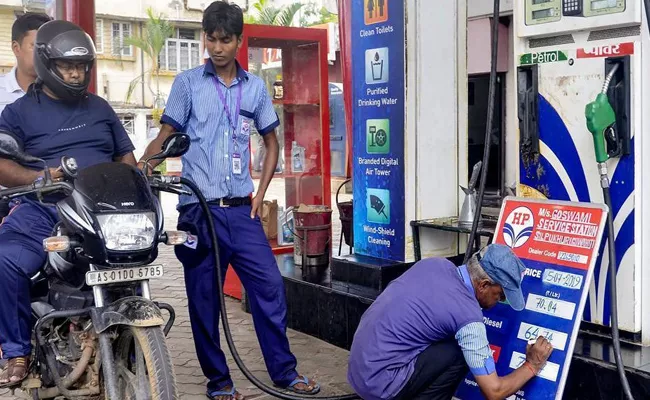 Petrol And Diesel Prices Are Increased In Hyderabad - Sakshi