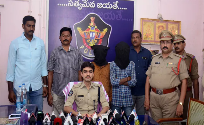 Police Arrested Auto Thief In Nellore - Sakshi