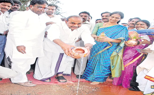 Late CM YSR Started Padayatra From Chevella  - Sakshi