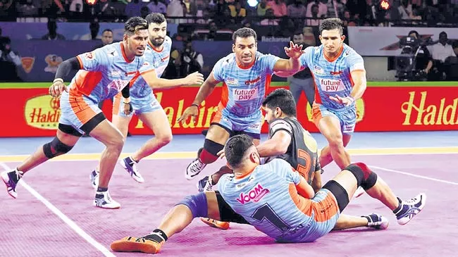 Bengal Warriors edge out U Mumba - Sakshi