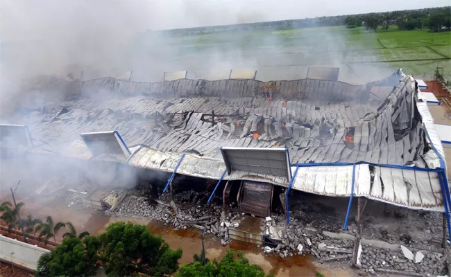 Biscuit Factory Fire Accident In Kankipadu - Sakshi