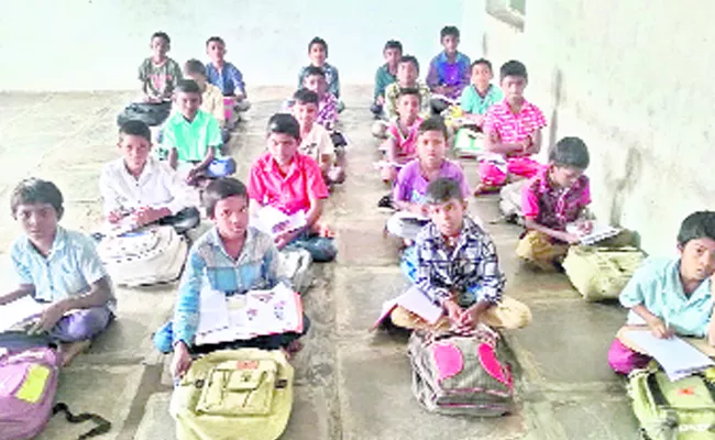 School Uniforms Are Not Ready For Students In Adilabad - Sakshi