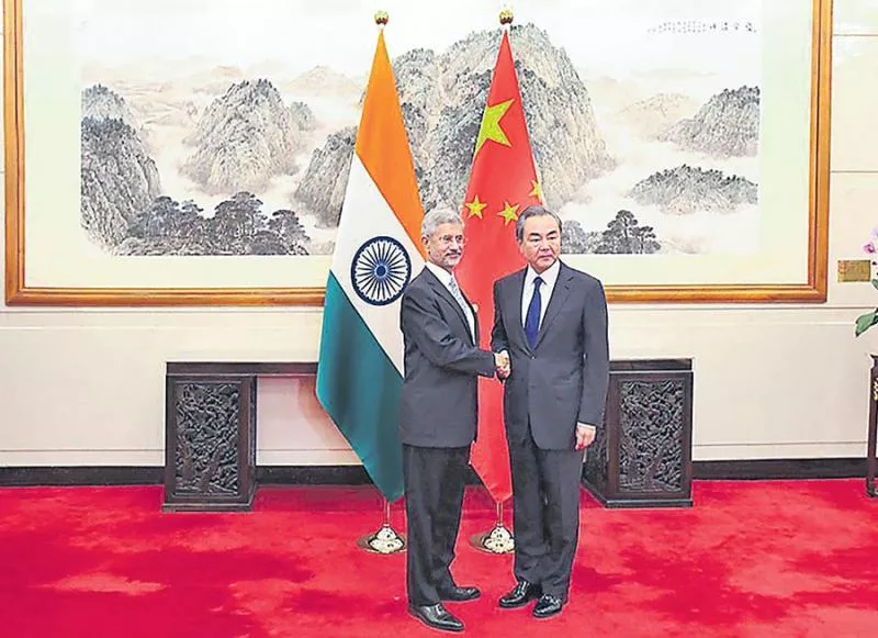 India, China may not let Pakistan shadow fall on bilateral talks - Sakshi