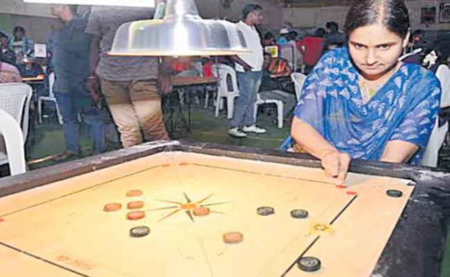 Hakeem And Apurva Enters Quarters Of Carrom Tourney - Sakshi